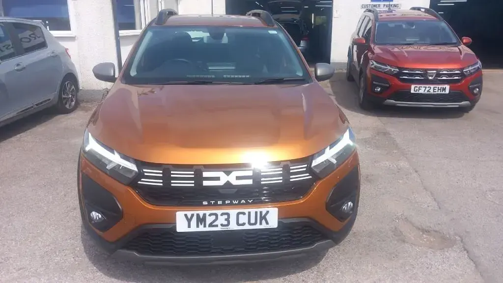 Used Dacia Sandero Expression 2023 Orange Hatchback