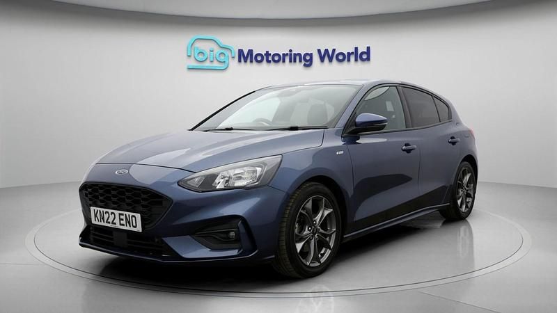 Used Ford Focus ST-Line 125 HP (91 kW) 2021 Blue Hatchback