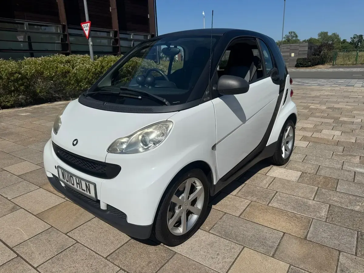 Used Smart ForTwo Coupé Pulse 2010 White Coupe