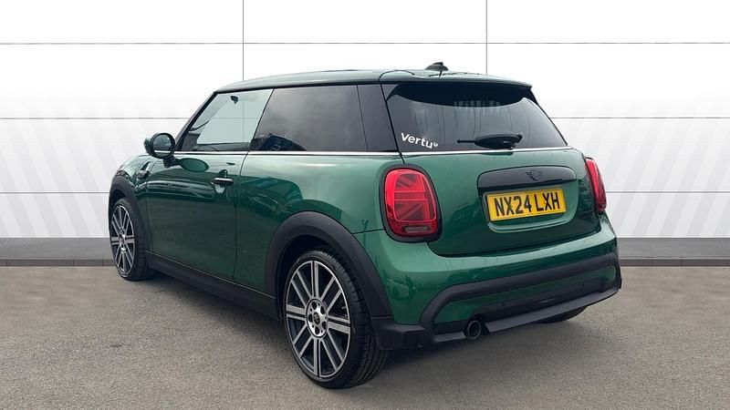 Used Mini Cooper Exclusive 156 HP (114 kW) 2024 Green Hatchback