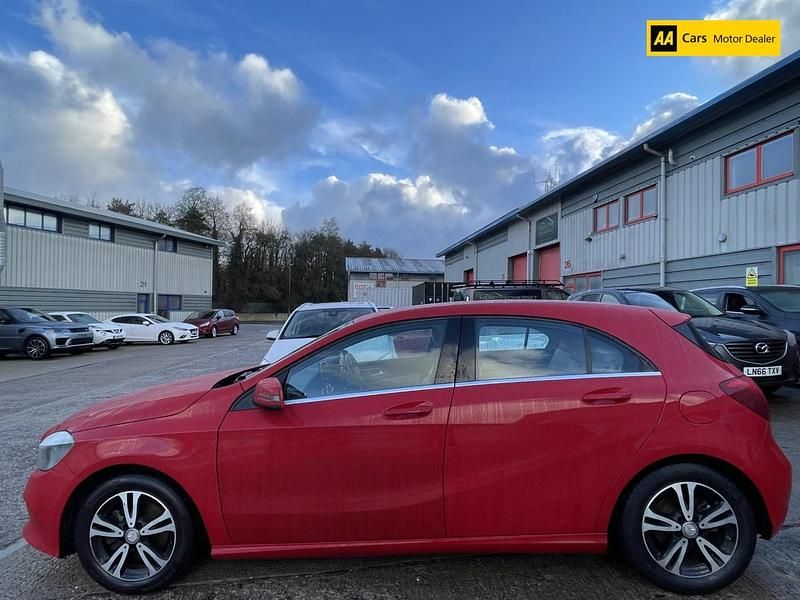 Used Mercedes A160 SE 102 HP (75 kW) 2017 Red Hatchback