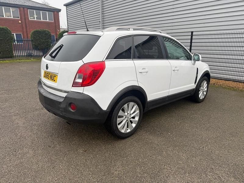 Used Vauxhall Antara S 2015 White SUV
