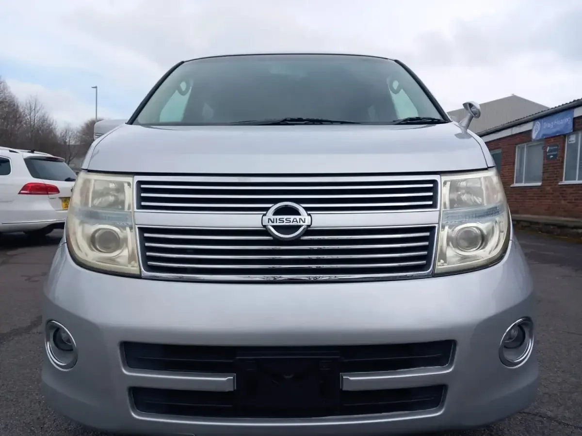 Used Nissan Elgrand 2008 Silver MPV