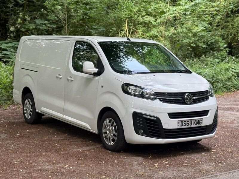 White Used 2019 Vauxhall Vivaro Sportive Van | £7,985 (Good price) - Image 1/4