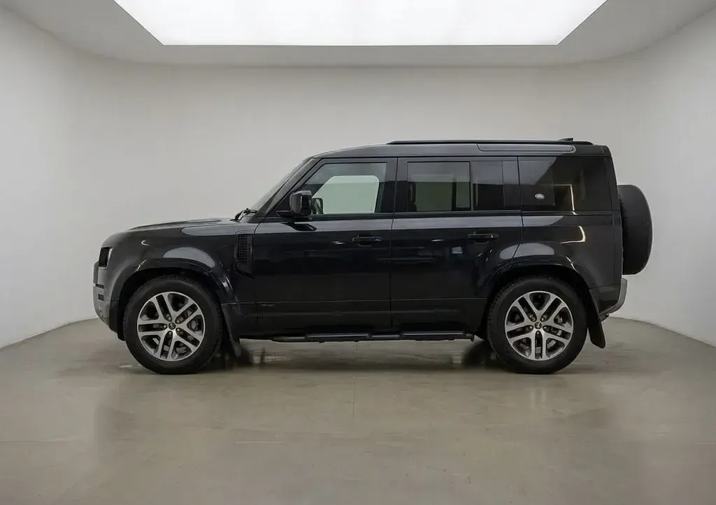 Used Land Rover Defender HSE Dynamic 300 HP (220 kW) 2021 Black SUV
