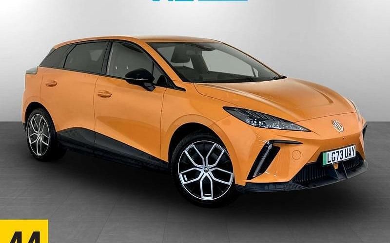 Used 2025 MG MG4 EV Trophy Hatchback | £14,895 (Good price) - Image 1/3