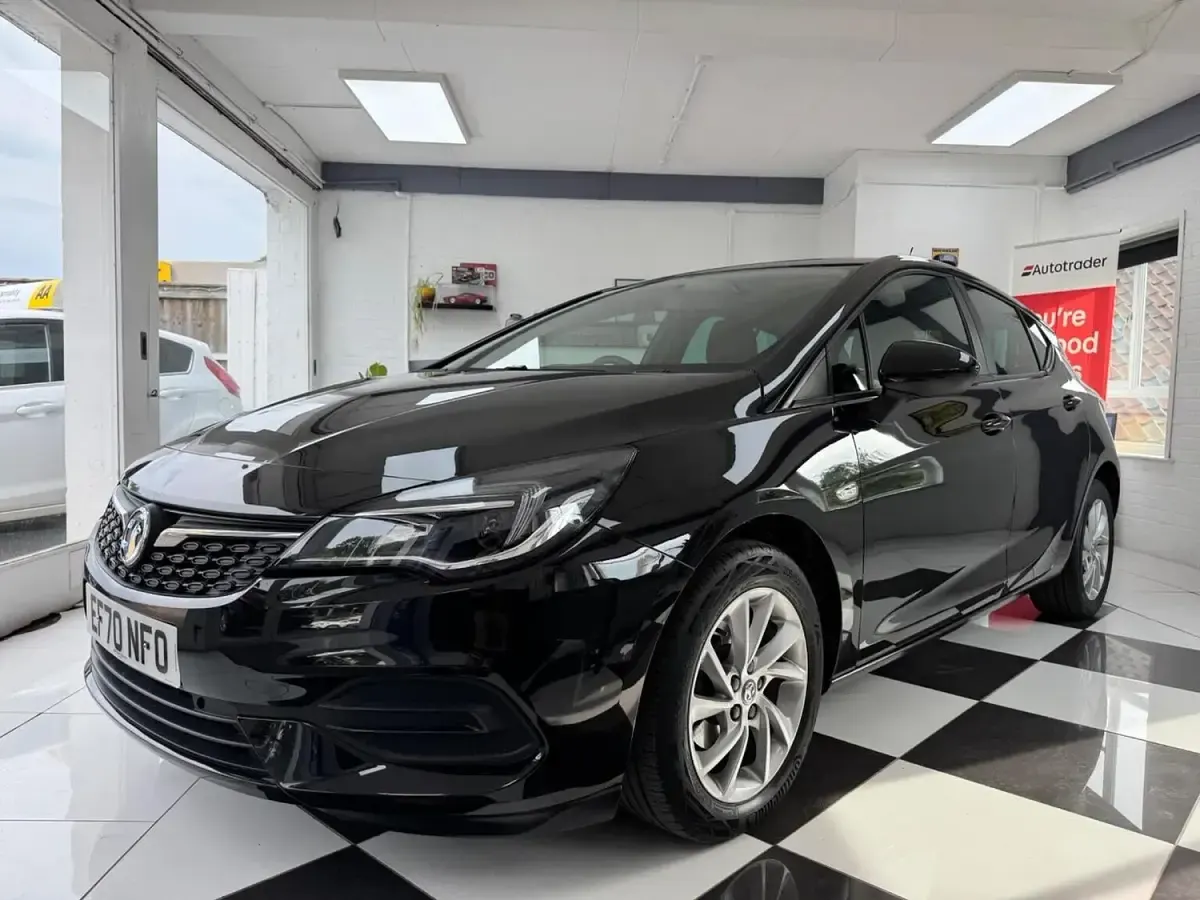 Used Vauxhall Astra S 105 HP (77 kW) 2020 Black Hatchback