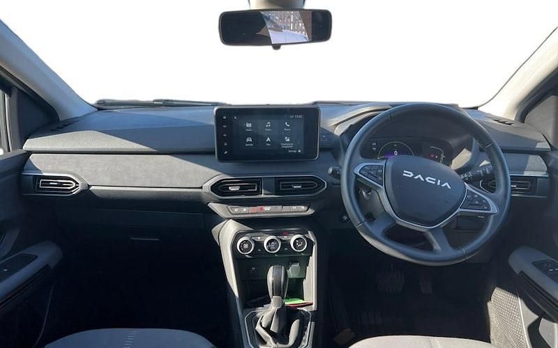 Second-hand Dacia Jogger Extreme 141 CP (103 kW) 2024 Verde Monovolum