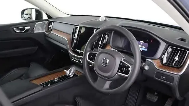 Used Volvo XC60 Ultimate 250 HP (183 kW) 2024 Grey SUV