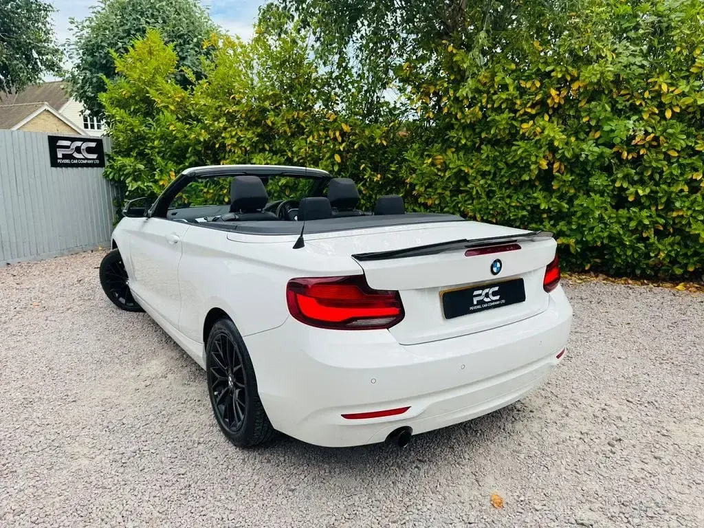 Used BMW 218 Comfort Edition 136 HP (100 kW) 2019 White Cabriolet