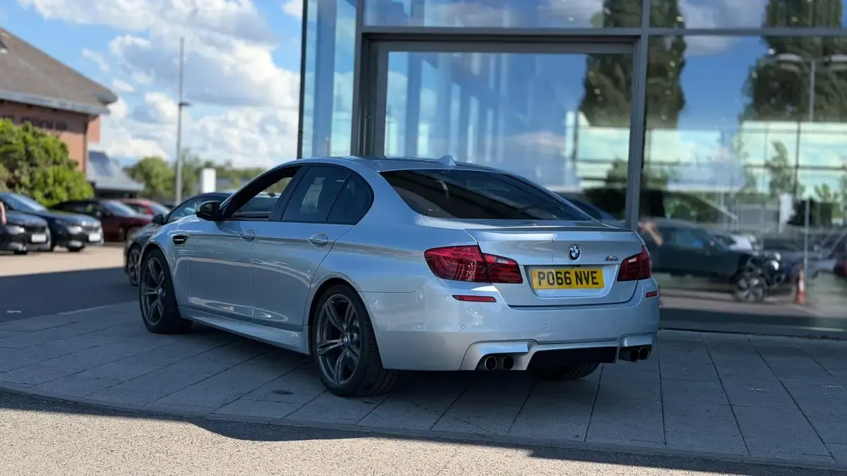 Used BMW M5 Comfort Edition 560 HP (411 kW) 2021 Silver