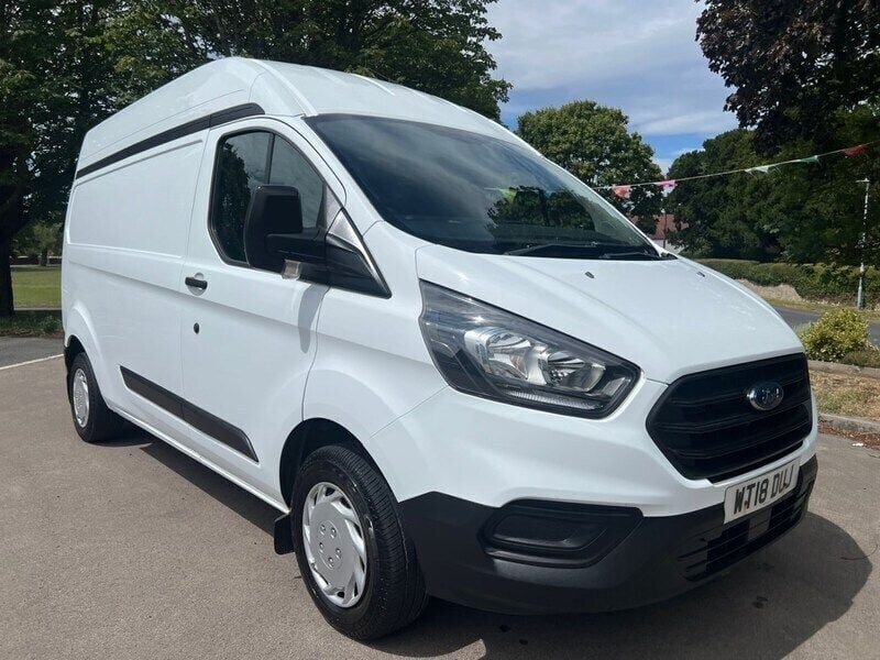 White Used 2018 Ford Transit Custom MPV | £6,435 - Image 1/4