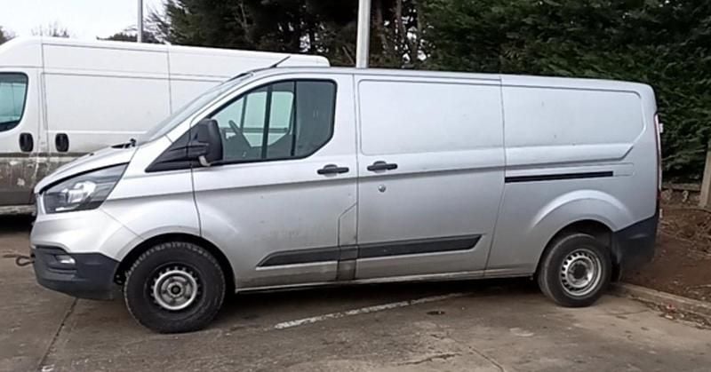 Used Ford Transit Custom 130 HP (95 kW) 2020 Silver Van