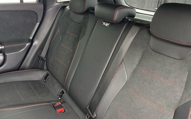 Used Mercedes GLA250 Executive 218 HP (160 kW) 2022 Denim blue SUV