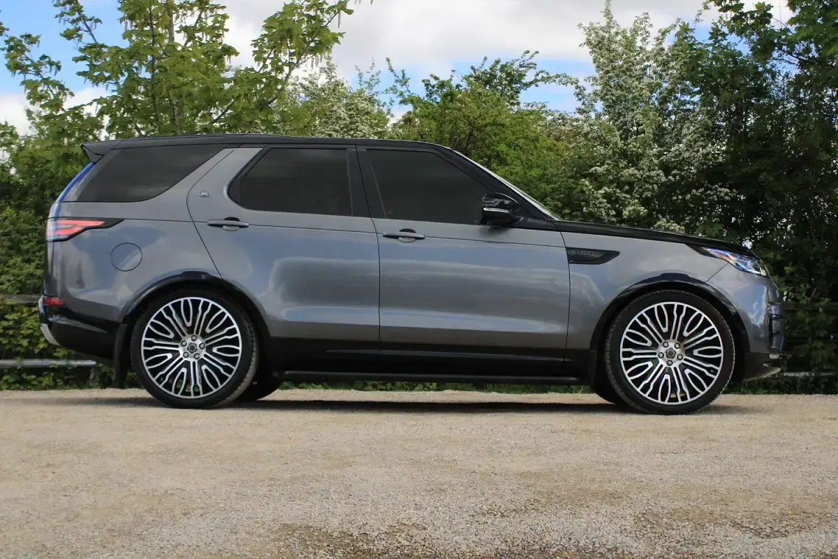 Used Land Rover Discovery HSE 2019 Grey SUV