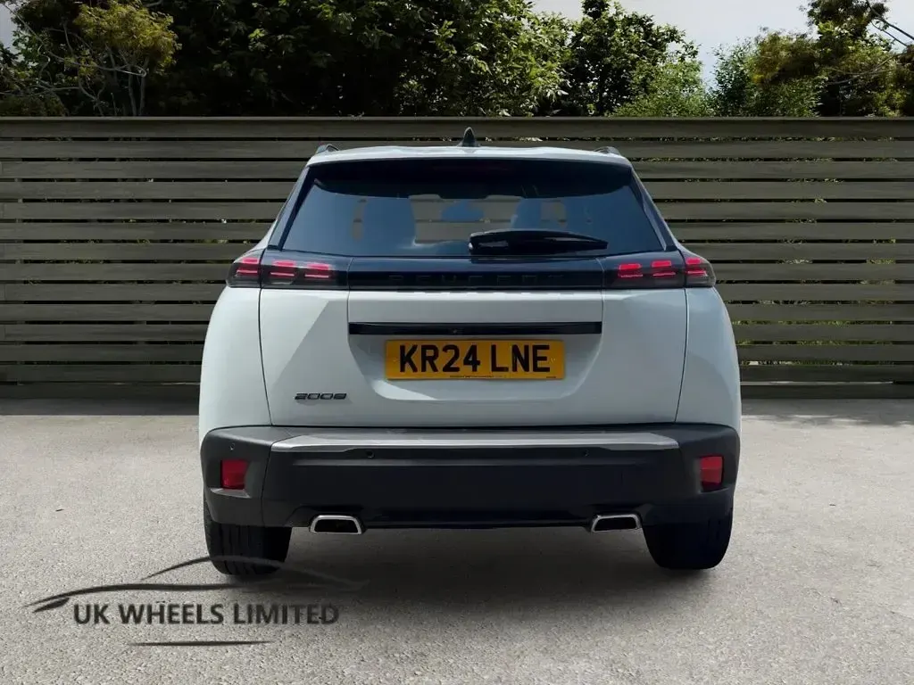 Used Peugeot 2008 Allure 129 HP (94 kW) 2024 White SUV