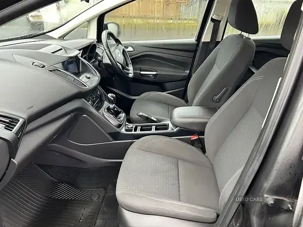 Usado Ford C-MAX Zetec 120 HP (88 kW) 2017 Cinzento Monovolume