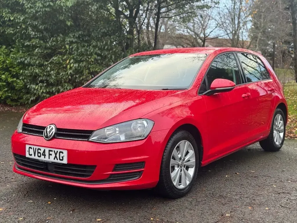 Used VW Golf VII SE 122 HP (89 kW) 2014 Red Hatchback