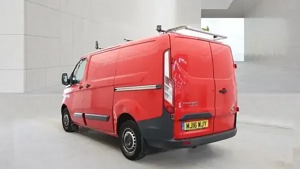 Usado Ford Transit Custom 100 HP (73 kW) 2016 Vermelho Van