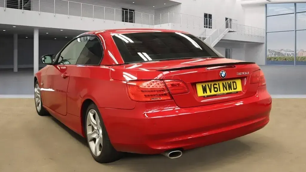 Used BMW 320 Cabriolet 184 HP (135 kW) 2012 Red Cabriolet
