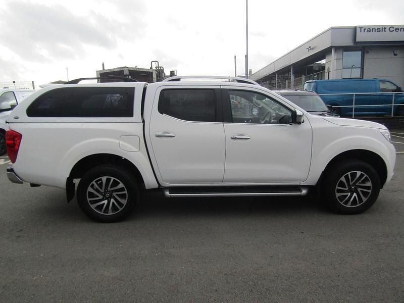 Used Nissan Navara Tekna 2018 White Pickup