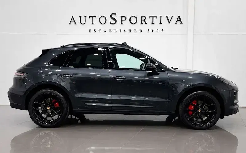 Used Porsche Macan 379 HP (278 kW) 2025 SUV