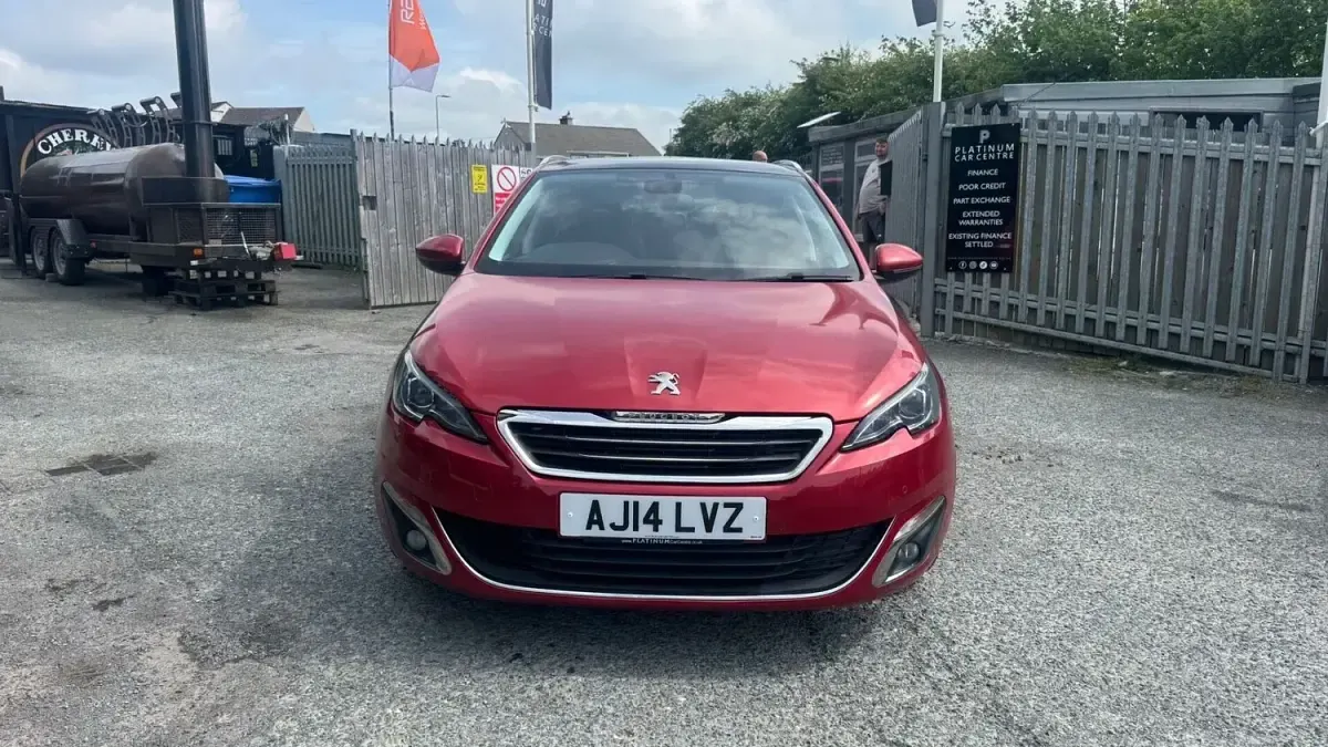 Used Peugeot 308 Allure 130 HP (95 kW) 2014 Red Estate