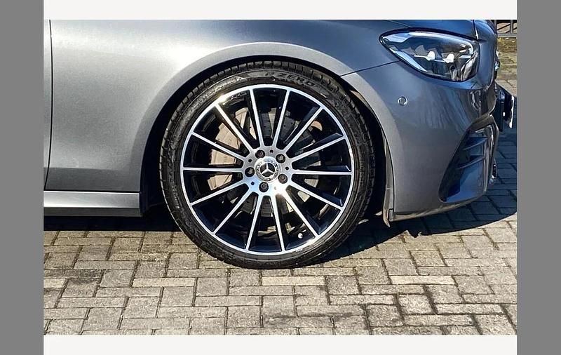 Used Mercedes E200 AMG line 196 HP (144 kW) 2023 Grey Estate