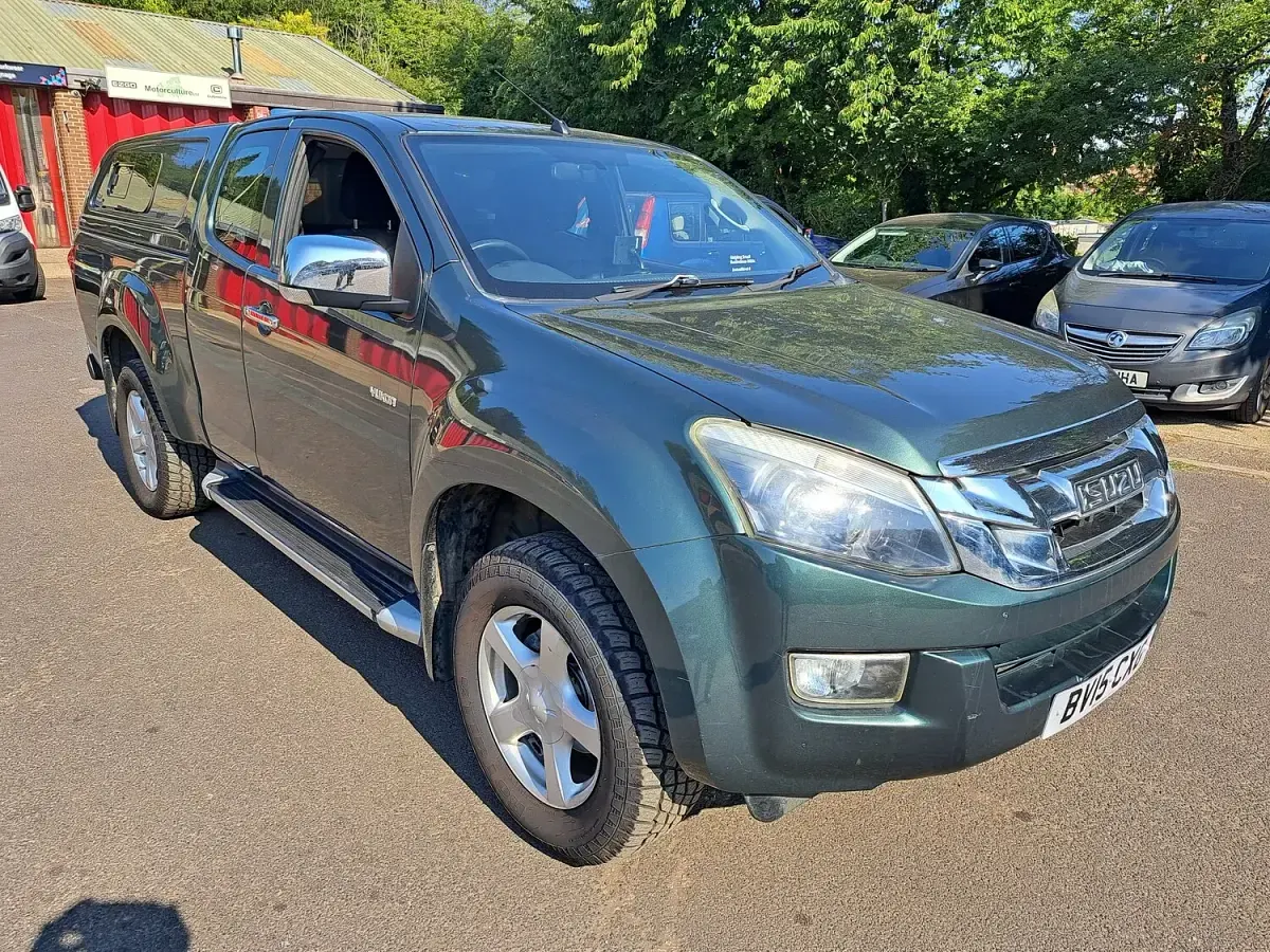 Used Isuzu D-Max 2015 Green Pickup