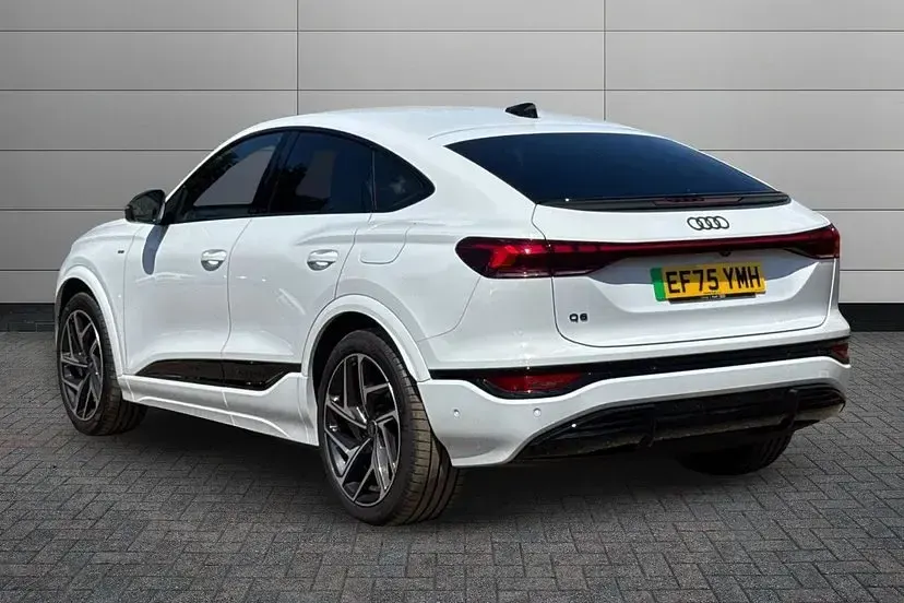 Used Audi Q6 Sportback e-tron Advanced 183 kW (249 HP) 2025 Mythos black SUV