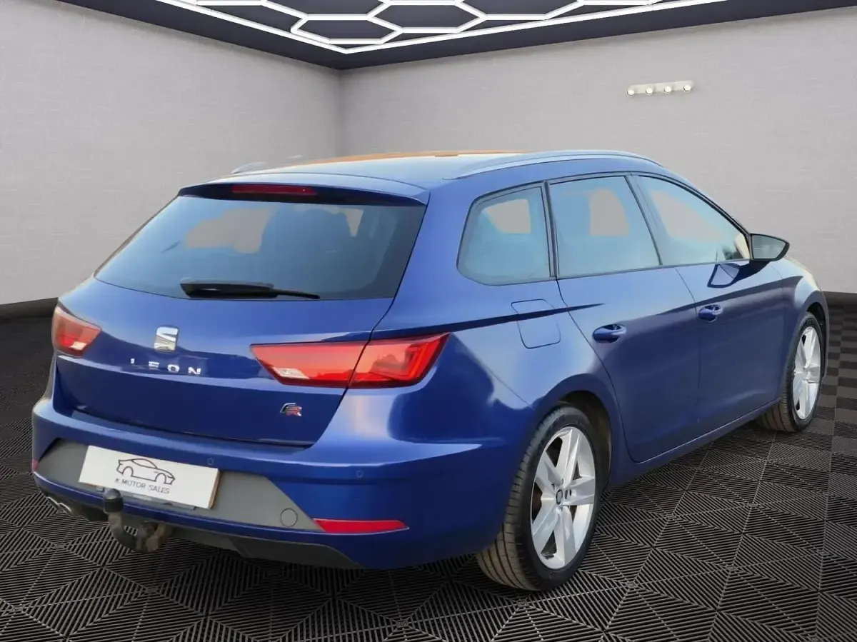 Used Seat Leon FR 150 HP (110 kW) 2020 Blue Estate