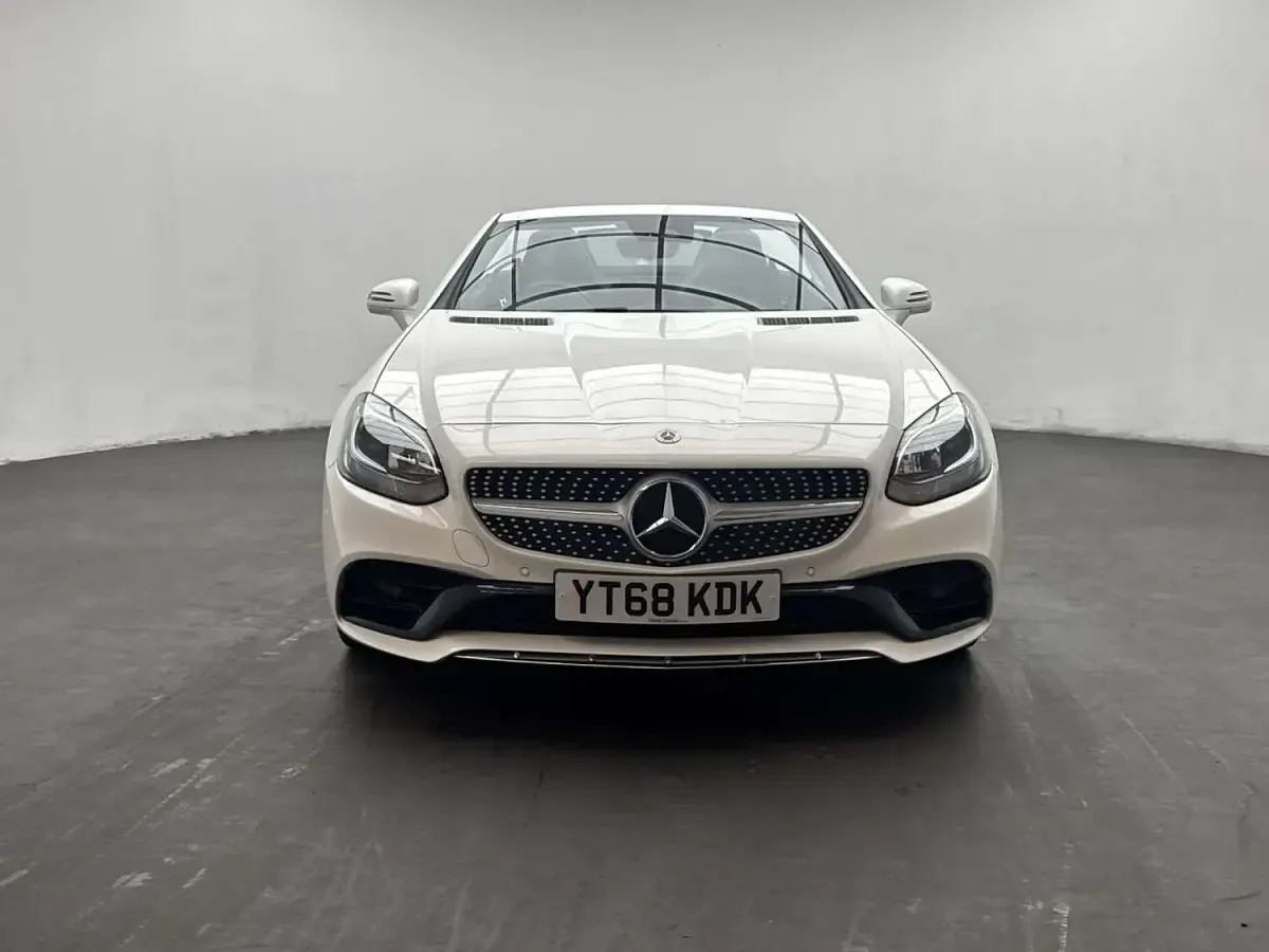 Used Mercedes SLC180 AMG line 2018 White Cabriolet