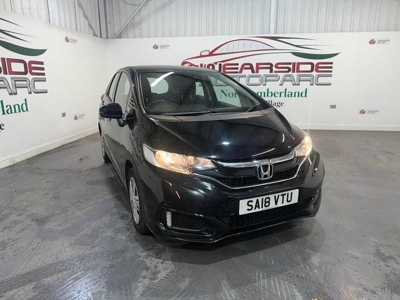 Second-hand Honda Jazz S 102 CP (75 kW) 2018 Negru Hatchback