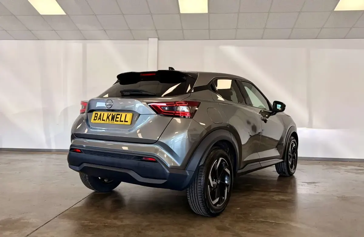 Used Nissan Juke N-Connecta 114 HP (83 kW) 2023 Grey SUV