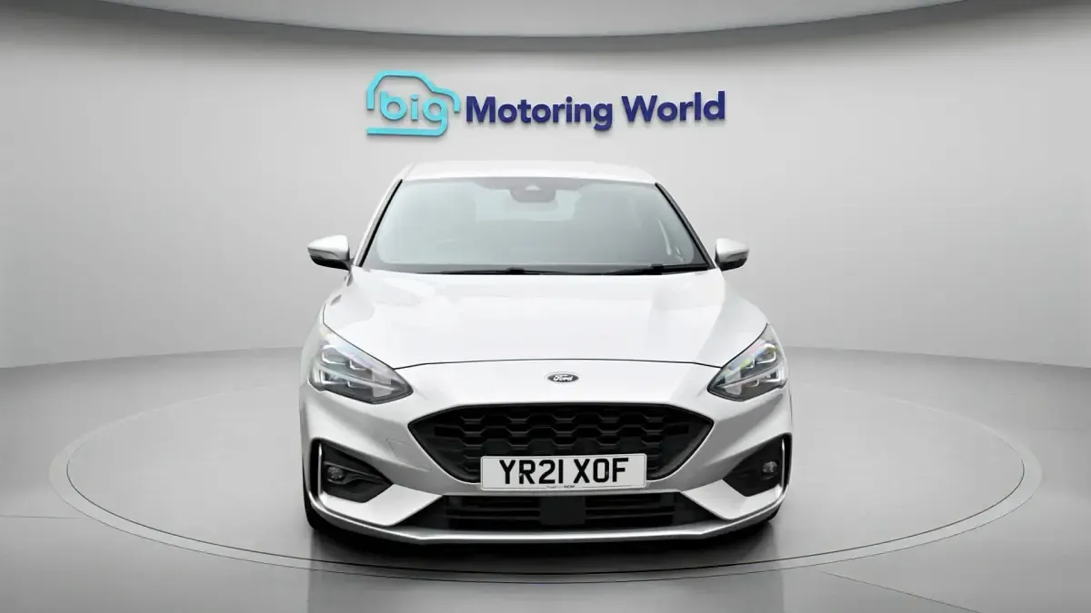 Used Ford Focus ST-Line X 125 HP (91 kW) 2021 Silver Hatchback