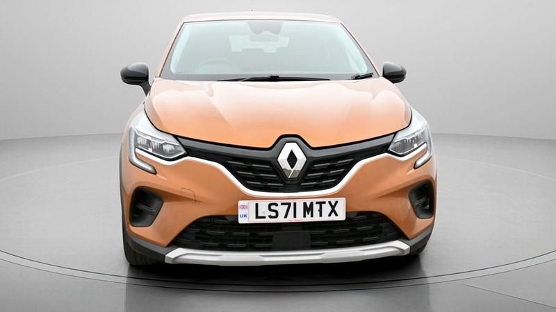 Used Renault Captur Iconic 91 HP (66 kW) 2021 Orange SUV