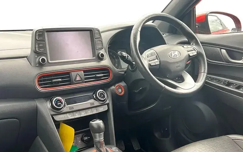 Używany Hyundai Kona Premium 177 KM (130 kW) 2019 Pomarańczowy SUV