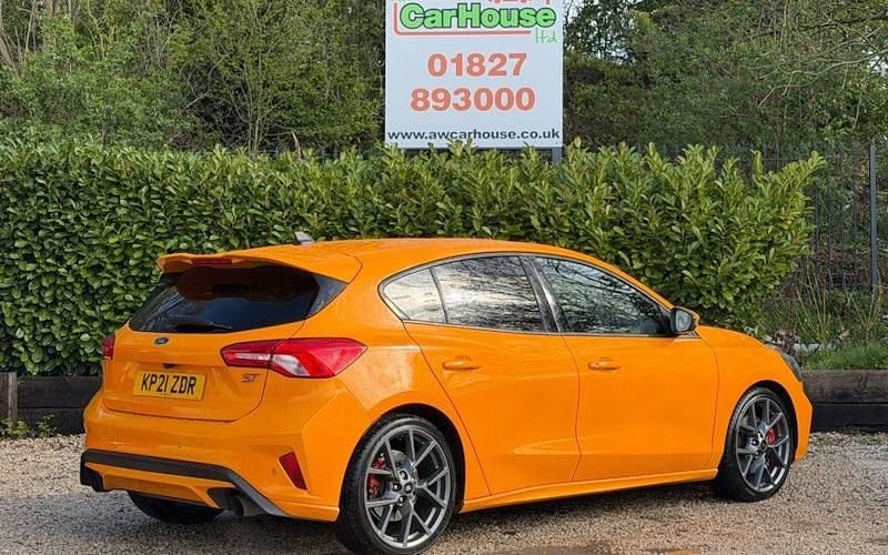 Used Ford Focus ST 280 HP (205 kW) 2021 Orange Hatchback