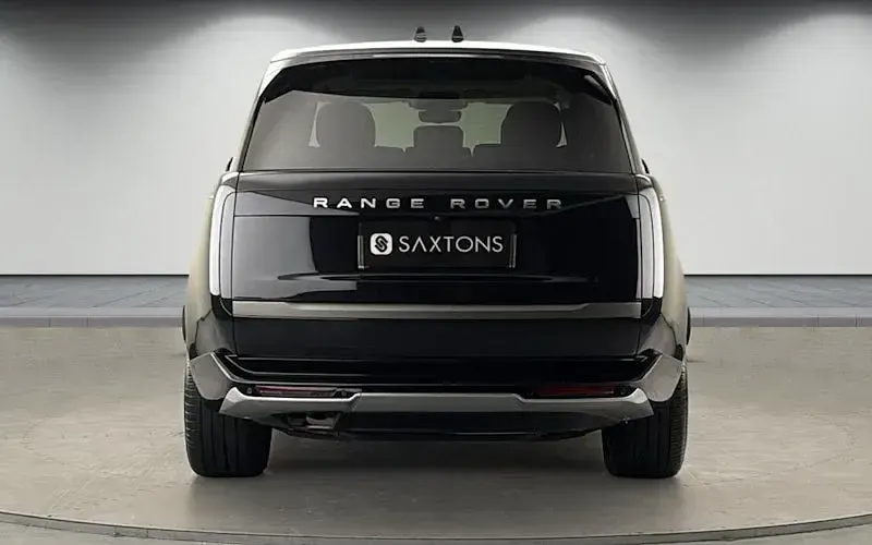 Używany Land Rover Range Rover SE 300 KM (220 kW) 2024 Czarny SUV