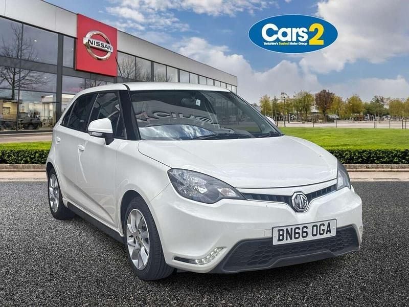 White Used 2016 MG MG3 Hatchback | £3,995 (Fair price) - Image 1/4