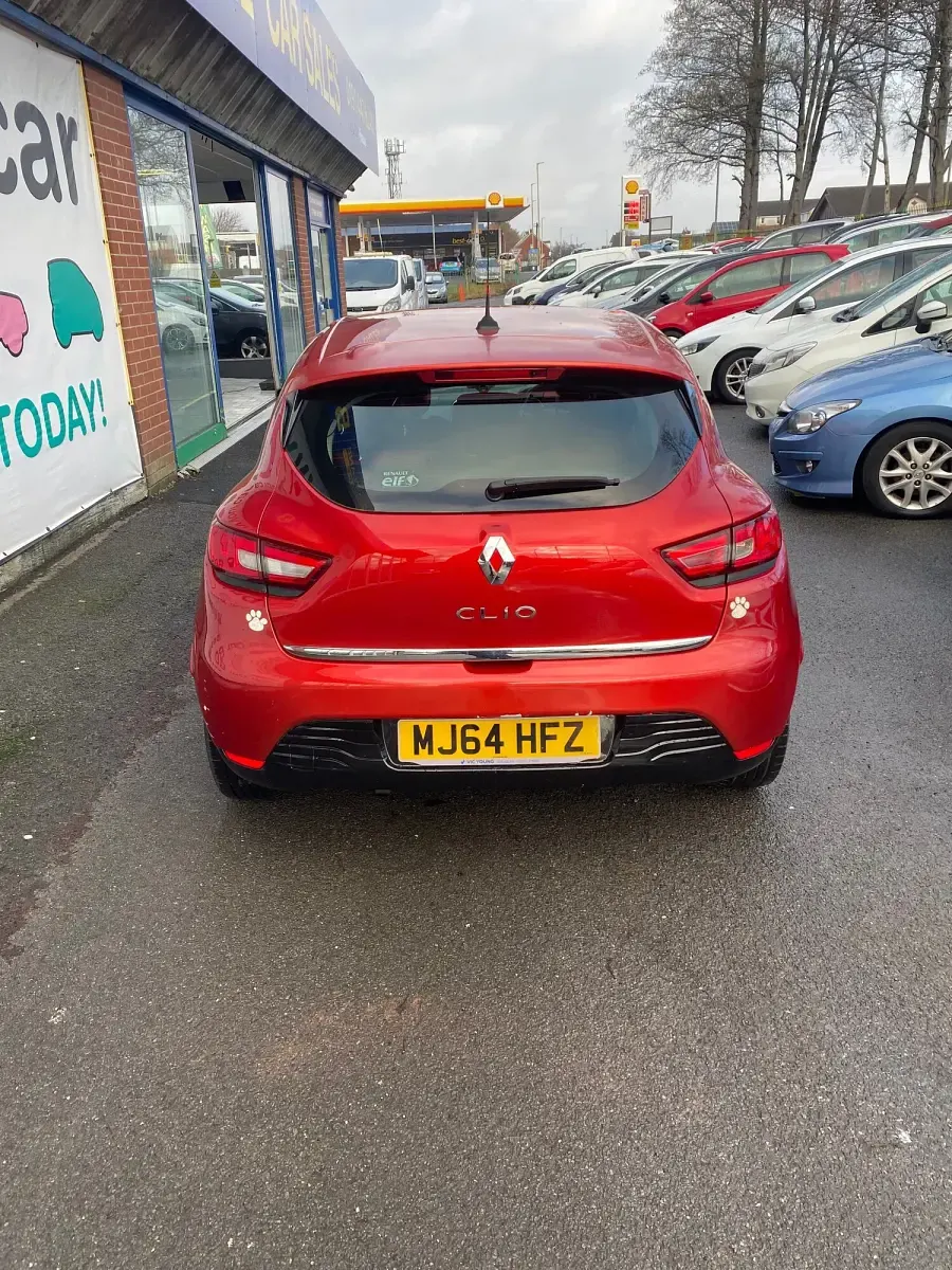 Used Renault Clio Dynamique 75 HP (55 kW) 2014 Red Hatchback