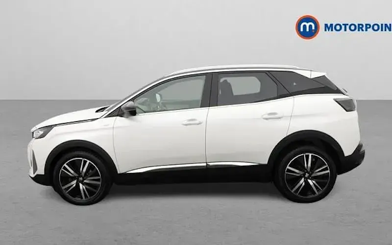 Used Peugeot 3008 Premium 131 HP (96 kW) 2022 White SUV