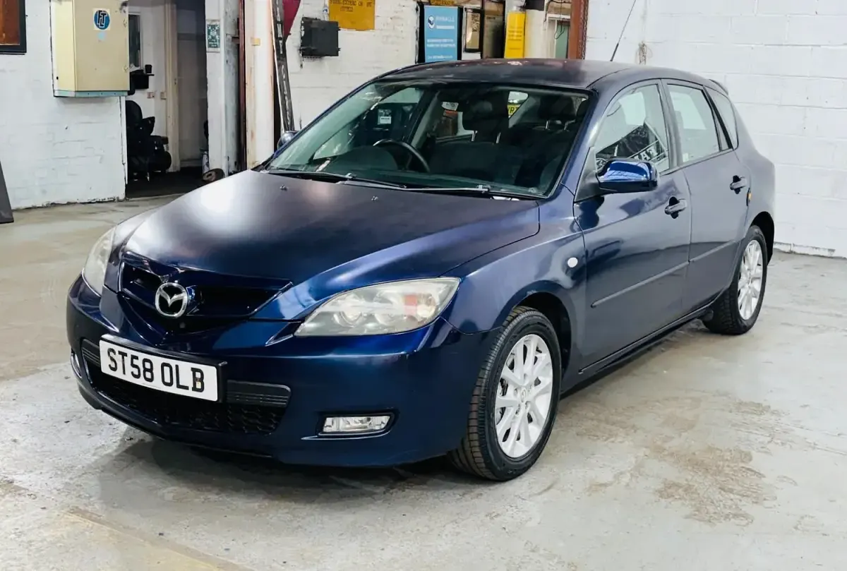 Used Mazda 3 Takara 105 HP (77 kW) 2009 Blue Hatchback