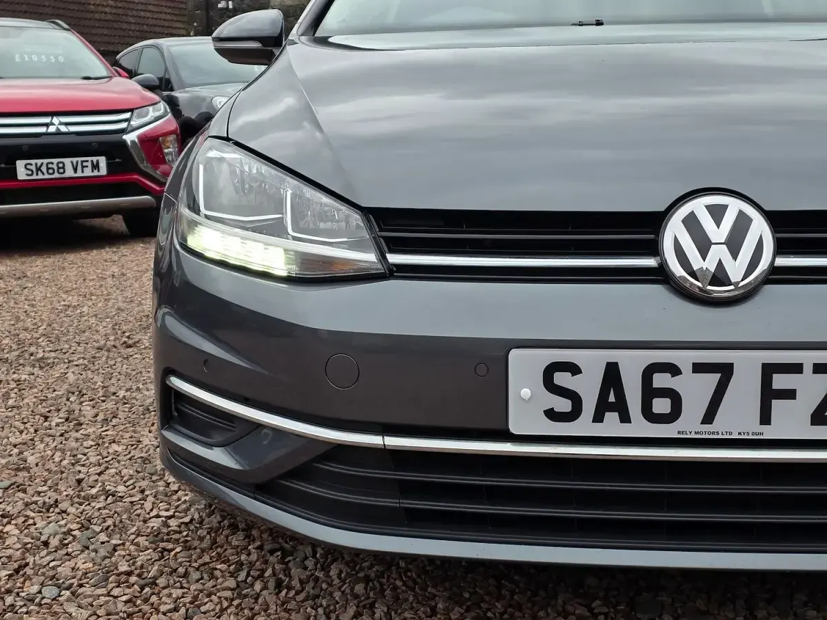 Used VW Golf VII SE 110 HP (80 kW) 2017 Grey Hatchback