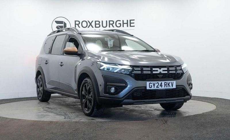 Grey Used 2024 Dacia Jogger Extreme MPV | £14,750 (Good price) - Image 1/4