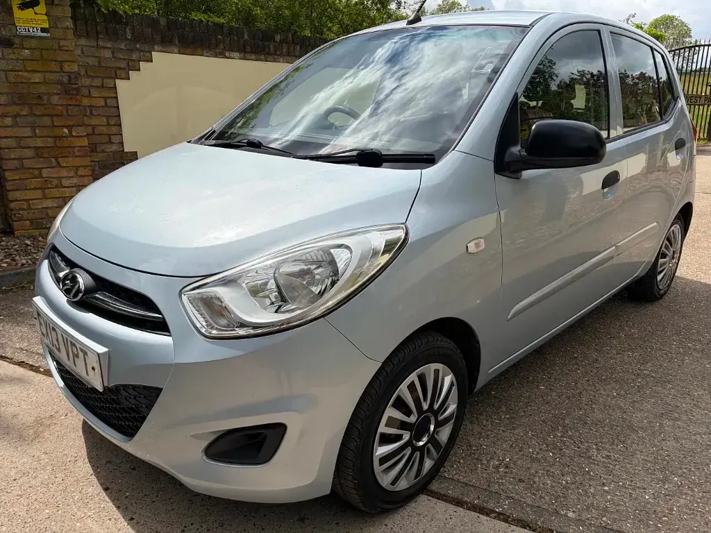 Used Hyundai i10 Classic 2013 Silver Hatchback