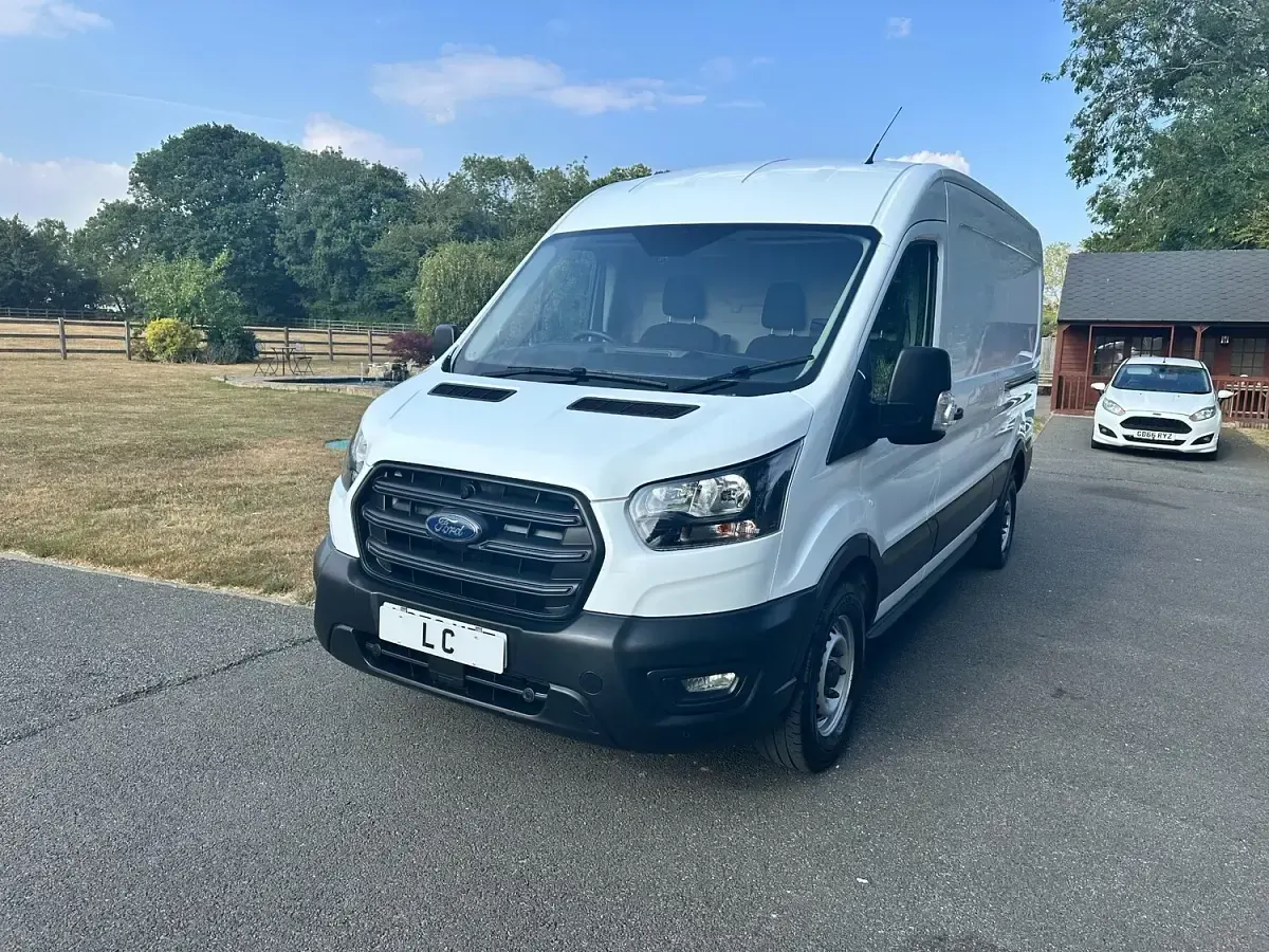 Used Ford Transit 130 HP (95 kW) 2022 White Van