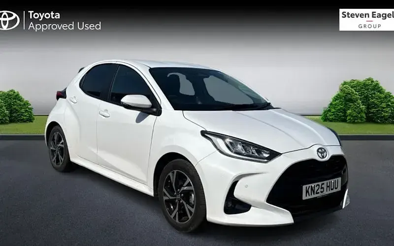 Second-hand Toyota Yaris Hybrid Design 116 CP (85 kW) 2026 Hatchback