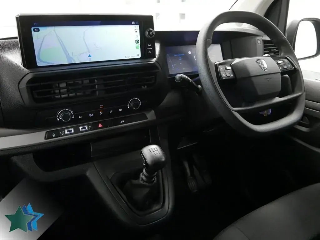 Used Peugeot Expert 145 HP (106 kW) 2025 Grey Van
