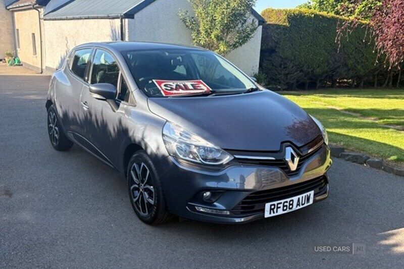 Used 2025 Renault Clio V Play Hatchback | £8,250 - Image 1/1